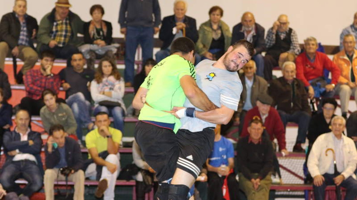 En 2015 Edu ganó a Caberín. Su posible lucha de hoy, decisiva. A. B.