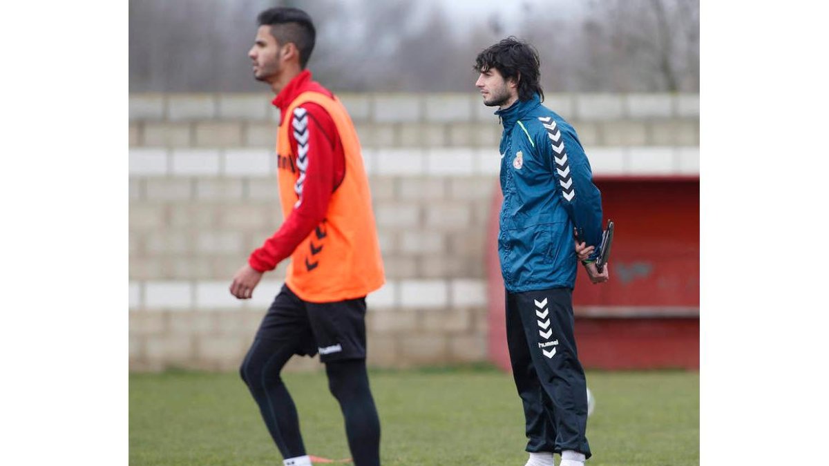 Juan Ferrando vuelve a confiar en el jugador catarí Sultán. JESÚS