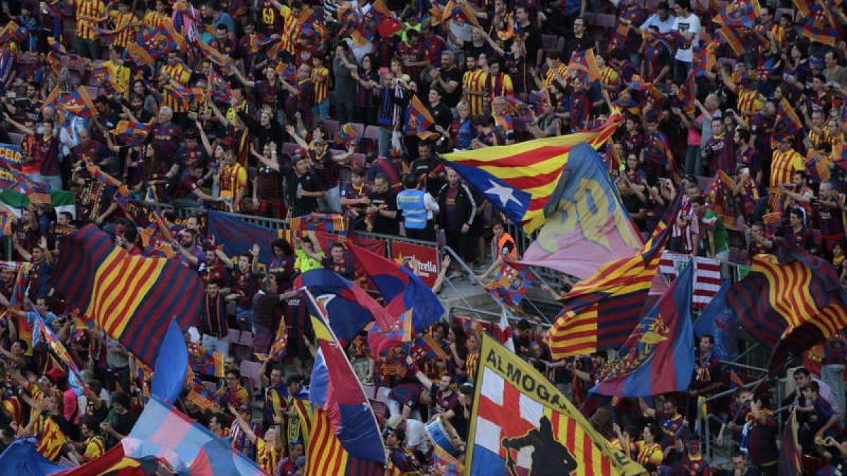Aficionados del Barcelona en la final de la Copa del Rey disputada en el Camp Nou