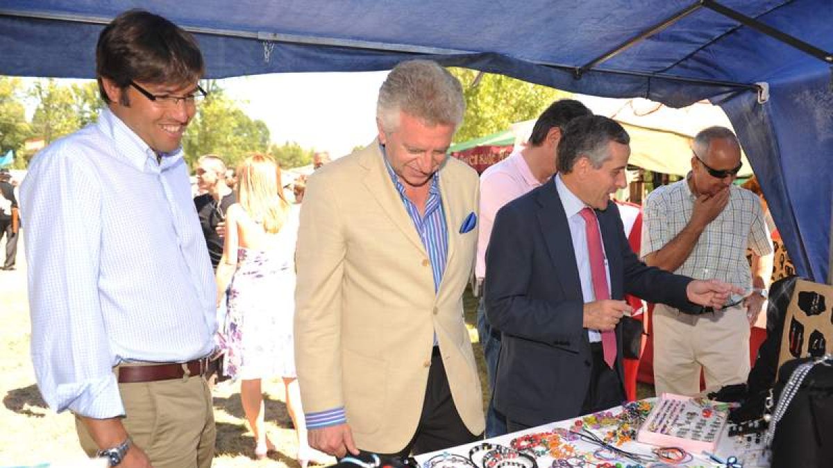 El diputado de Turismo, Emilio Orejas, Cayón y Gutiérrez, ayer, en Quintana Raneros.