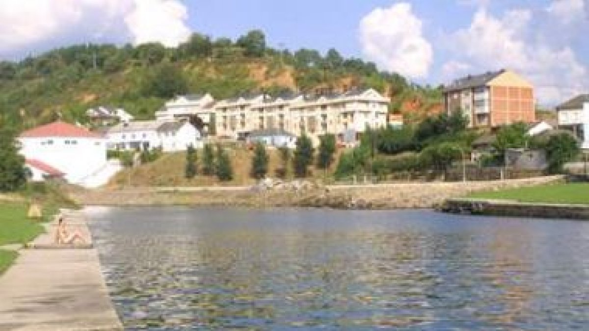 La playa fluvial será el escenario de muchas de las actividades de las fiestas.