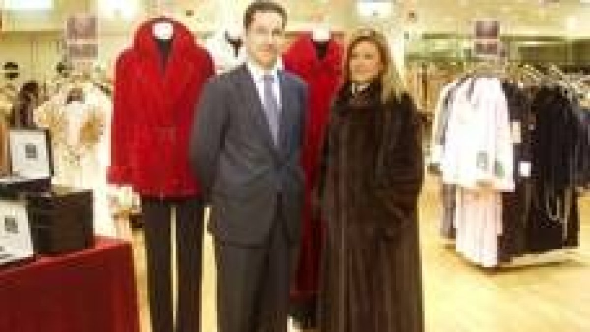 Florentino García Hervada y Cristina Bayón Félix, en El Corte Inglés