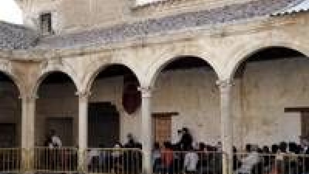 Los jóvenes visitaron la casa palacio, en plena reforma