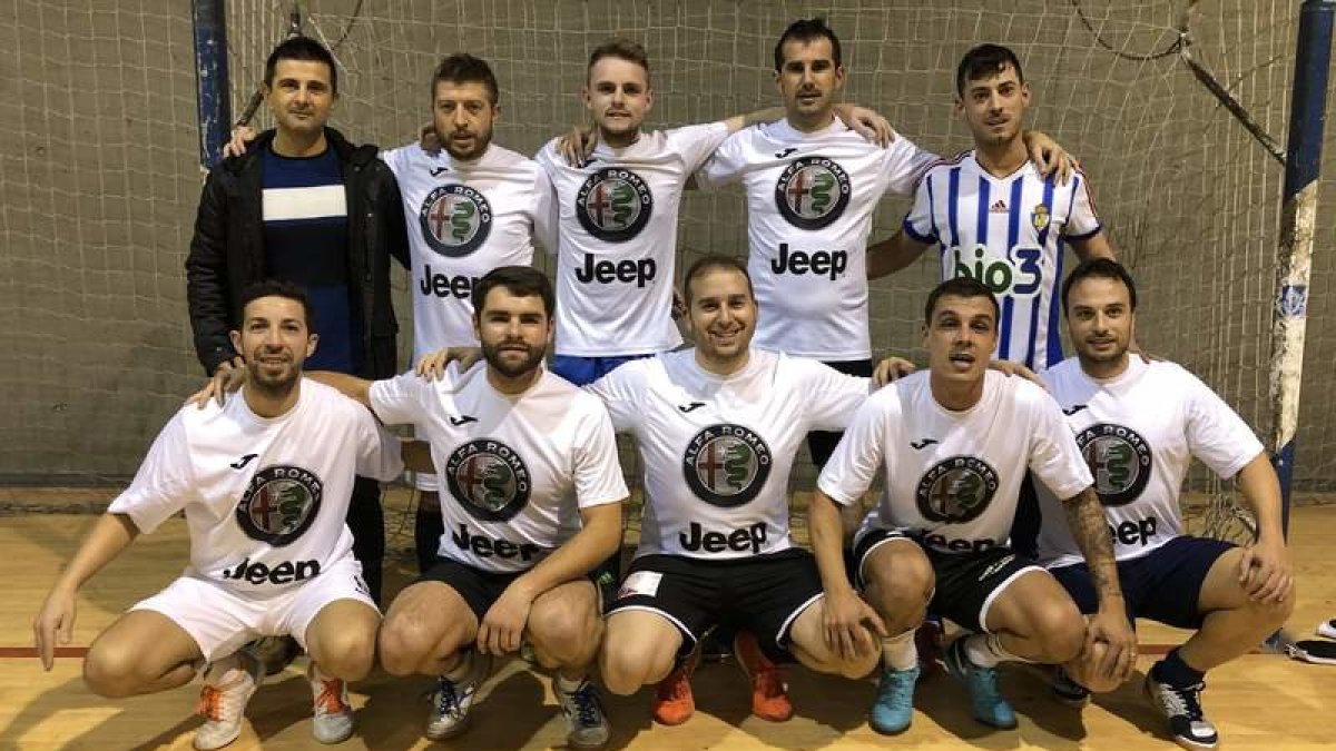 Formación del equipo del Autoacevedo que disputa la Liga Veteranos Asisa.