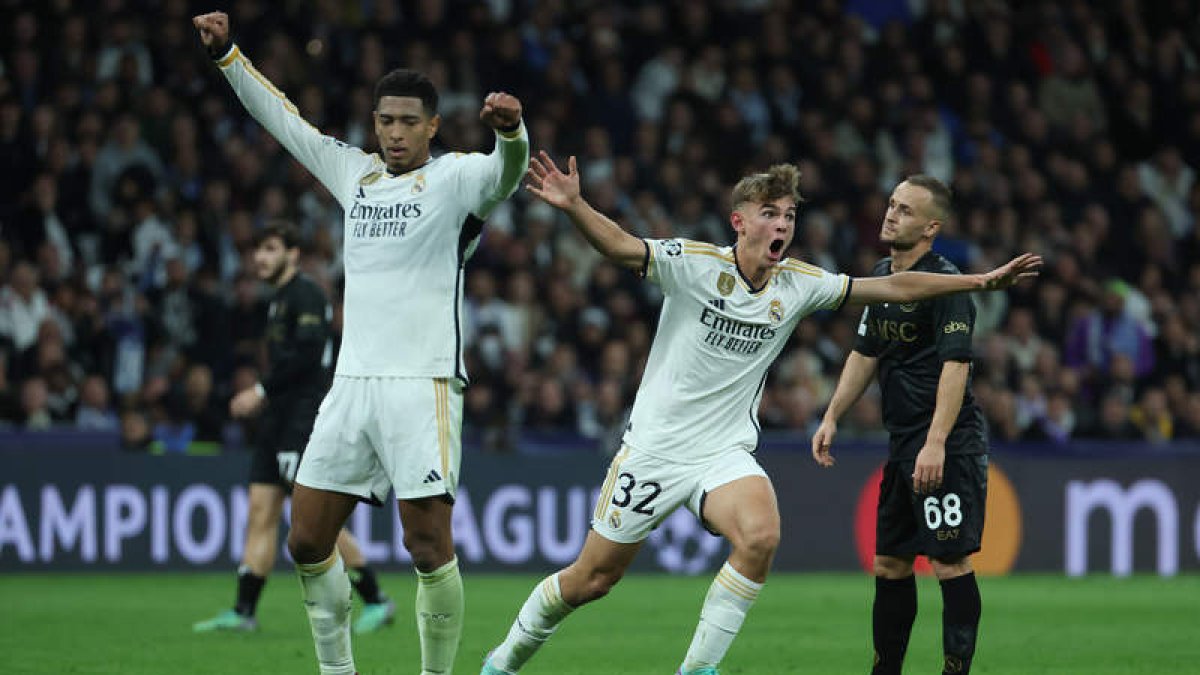 El joven canterano del Real Madrid Nico Paz deshizo el empate frente al Nápoles en los minutos finales del partido. KIKO HUESCA