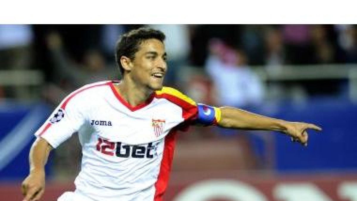 Jesús Navas celebra un gol con el Sevilla.