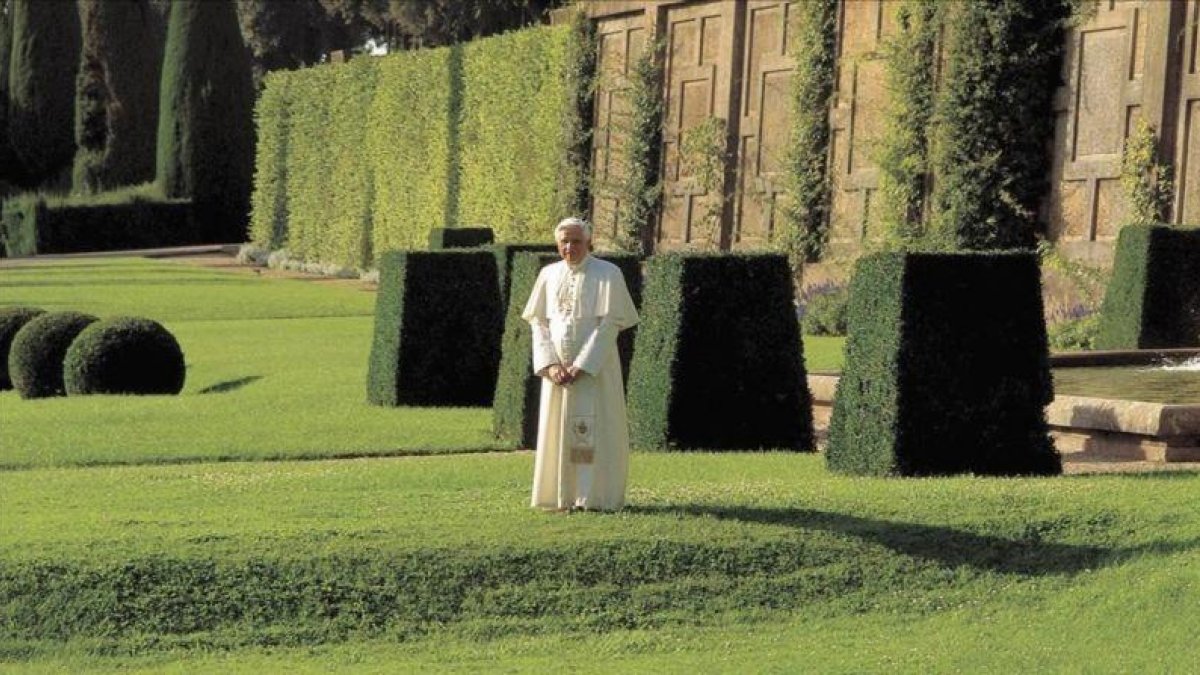 Benedicto XVI, el anterior Papa, durante su retiro en Castelgandolfo, el 8 de noviembre del 2006.