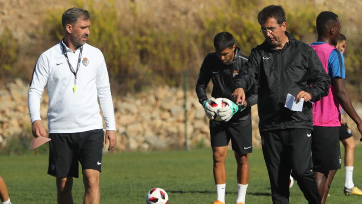Bolo y Cali, durante un entrenamiento en el Anexo de El Toralín. L. DE LA MATA