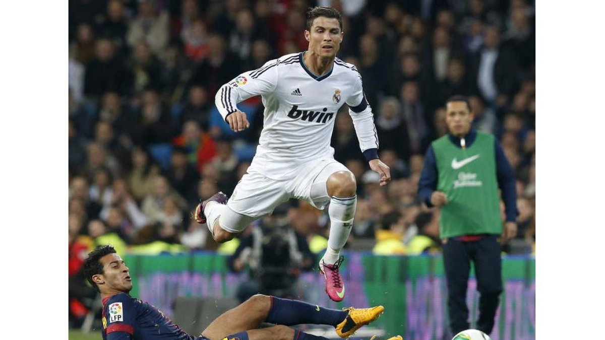 El Madrid se agarra a Cristiano para darle la vuelta a la eliminatoria en el Camp Nou.