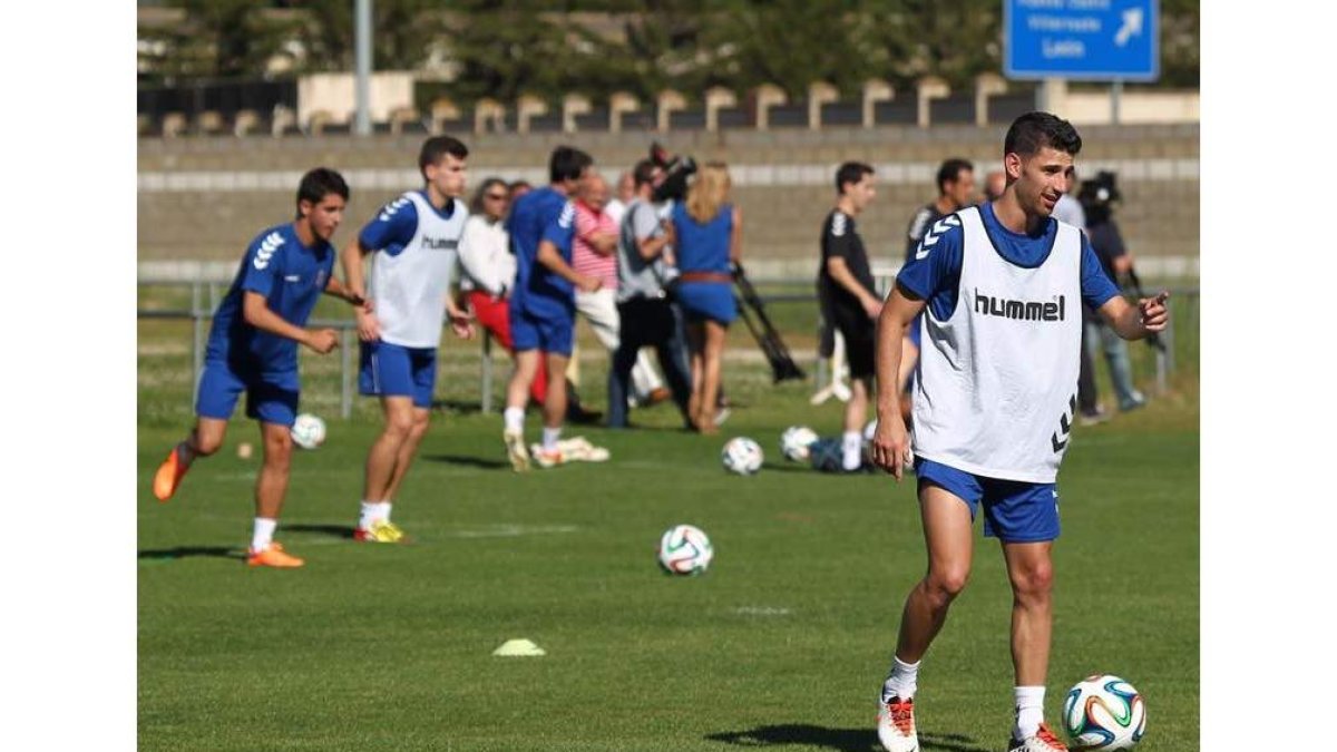 La plantilla de la Cultural ya piensa en el Somozas