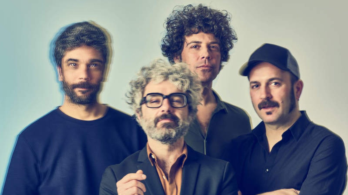 De izquierda a derecha los miembros de León Benavente, Eduardo Baos, Abraham Boba, César Verdú y Luis Rodríguez. JORGE FUENBUENA