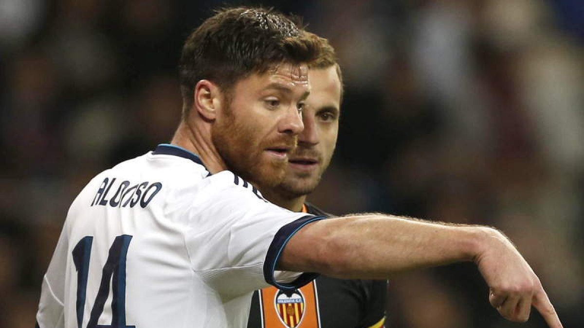 El centrocampista del Real Madrid, Xabi Alonso, descansará ante el Rayo.