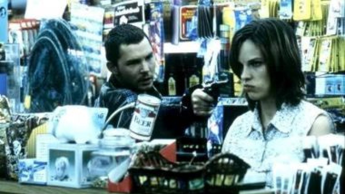 Hilary Swank en una escena de la película «11. 14, Destino fatal»