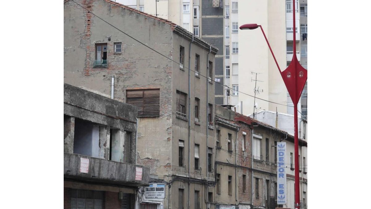 Más de 3.000 edificios deberán pasar la ITE en años sucesivos. JESÚS