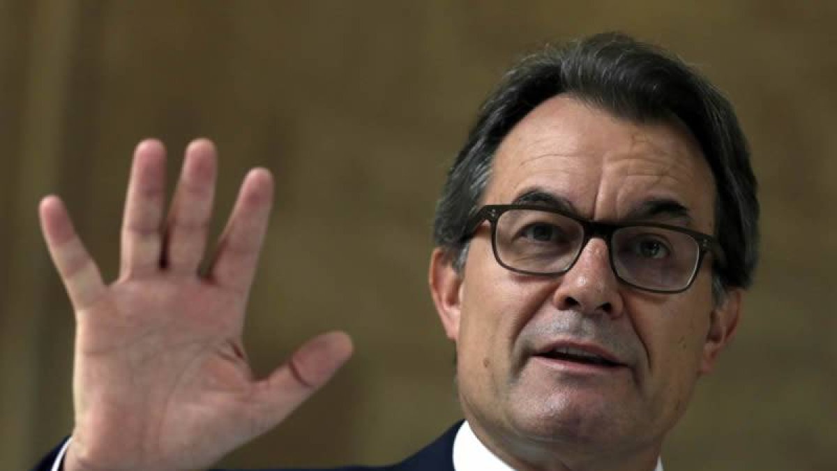 el presidente de cataluña, artur mas, afirmó hoy que su gobierno mantendrá la consulta soberanista