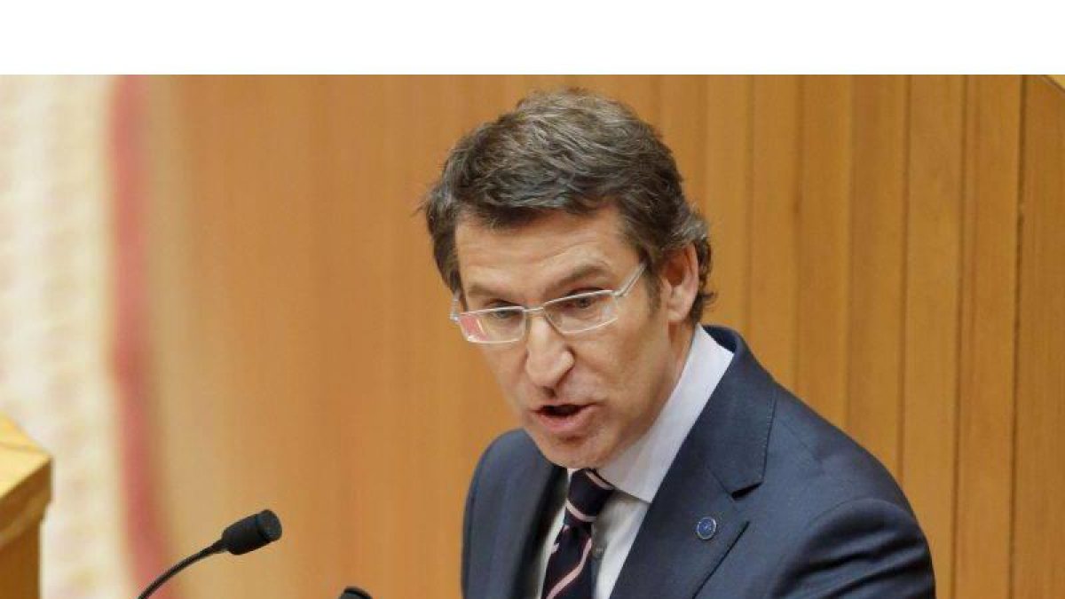 El presidente de la Xunta y del grupo popular, Alberto Núñez Feijóo, durante una sesión del Parlamento de Galicia.