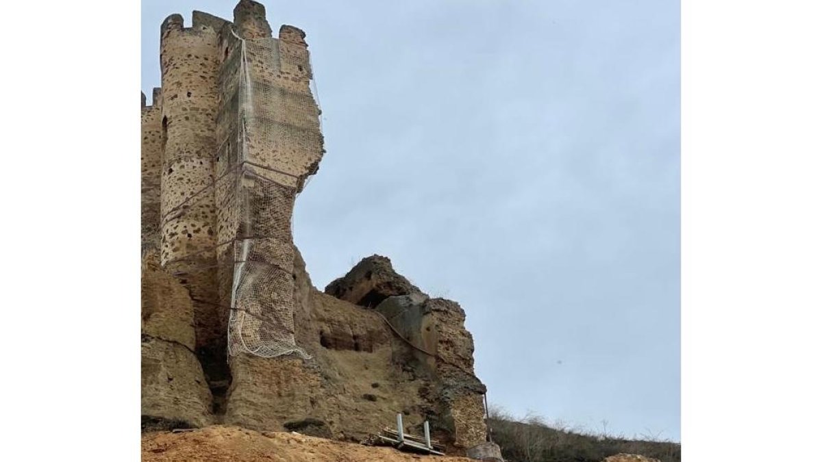 Castillo de Valencia de Don Juan. PP