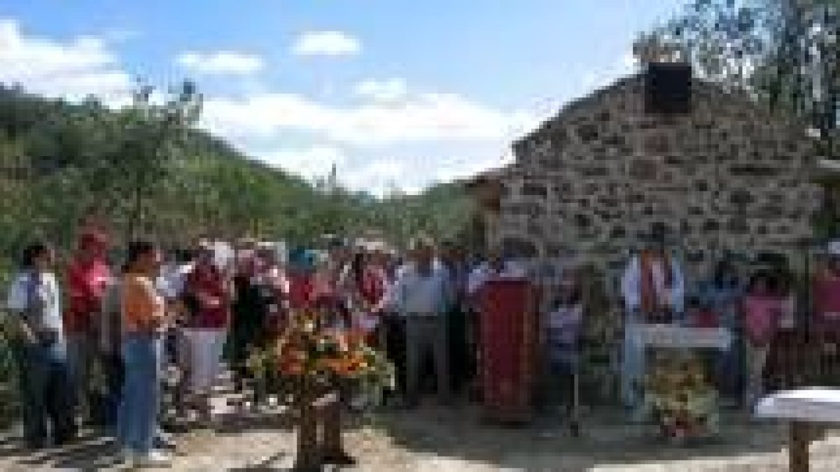 Los vecinos de Oville ha comenzado a reconstruir la ermita de San Pelayo