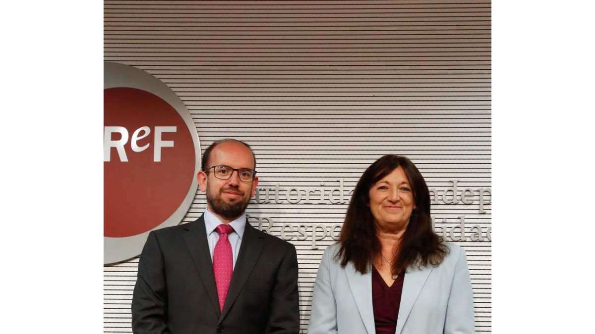 Ignacio Fernández-Huertas y Esther Gordo, ayer. EDUARDO OYANA