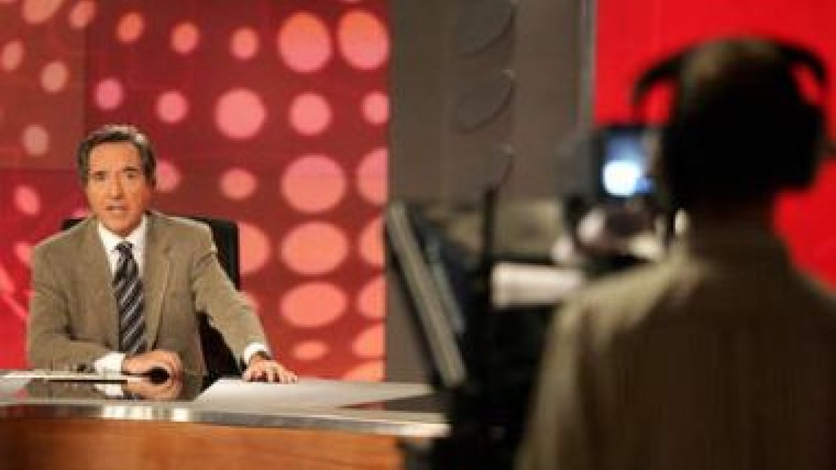 El futuro de Iñaki Gabilondo, que presentaba un programa de entrevistas en CNN+, parece estar en el