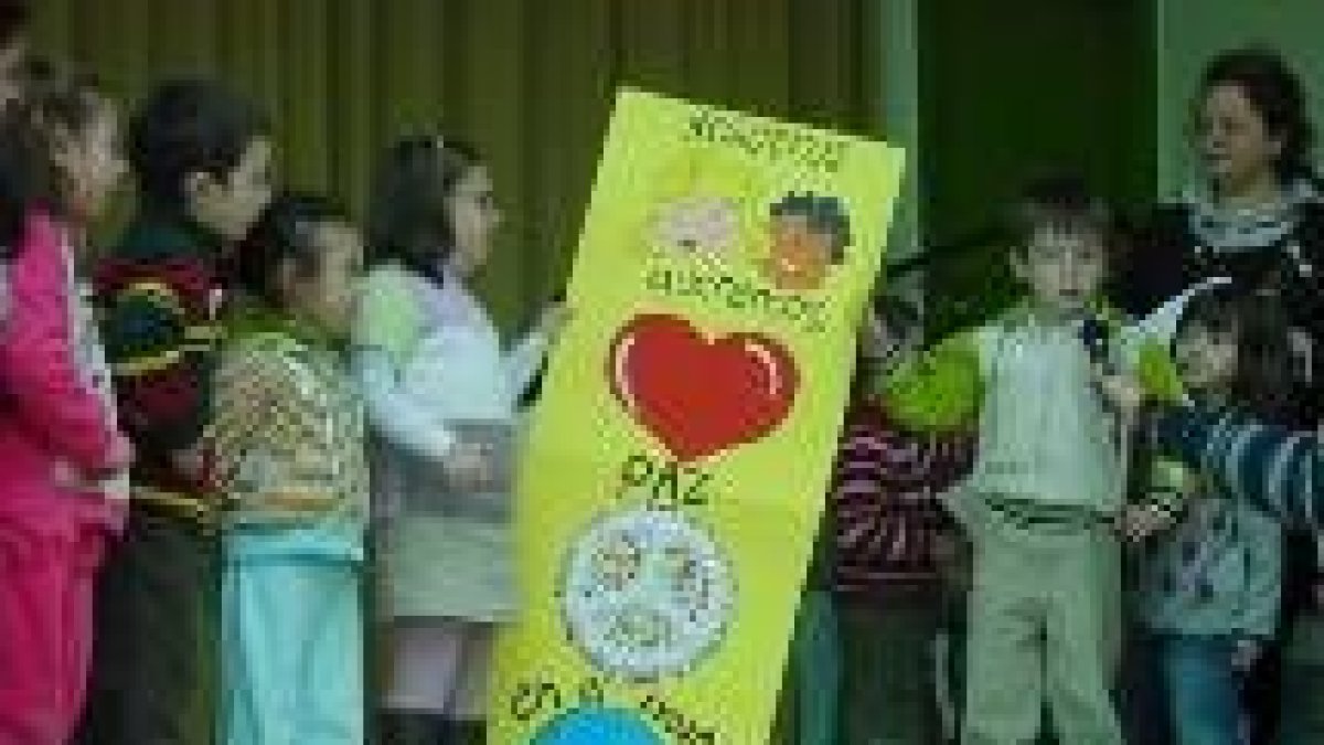 El colegio de La Salle de Astorga celebró el día de la paz