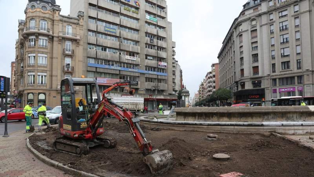 Las máquinas han ocupado estos días la glorieta de la céntrica plaza.