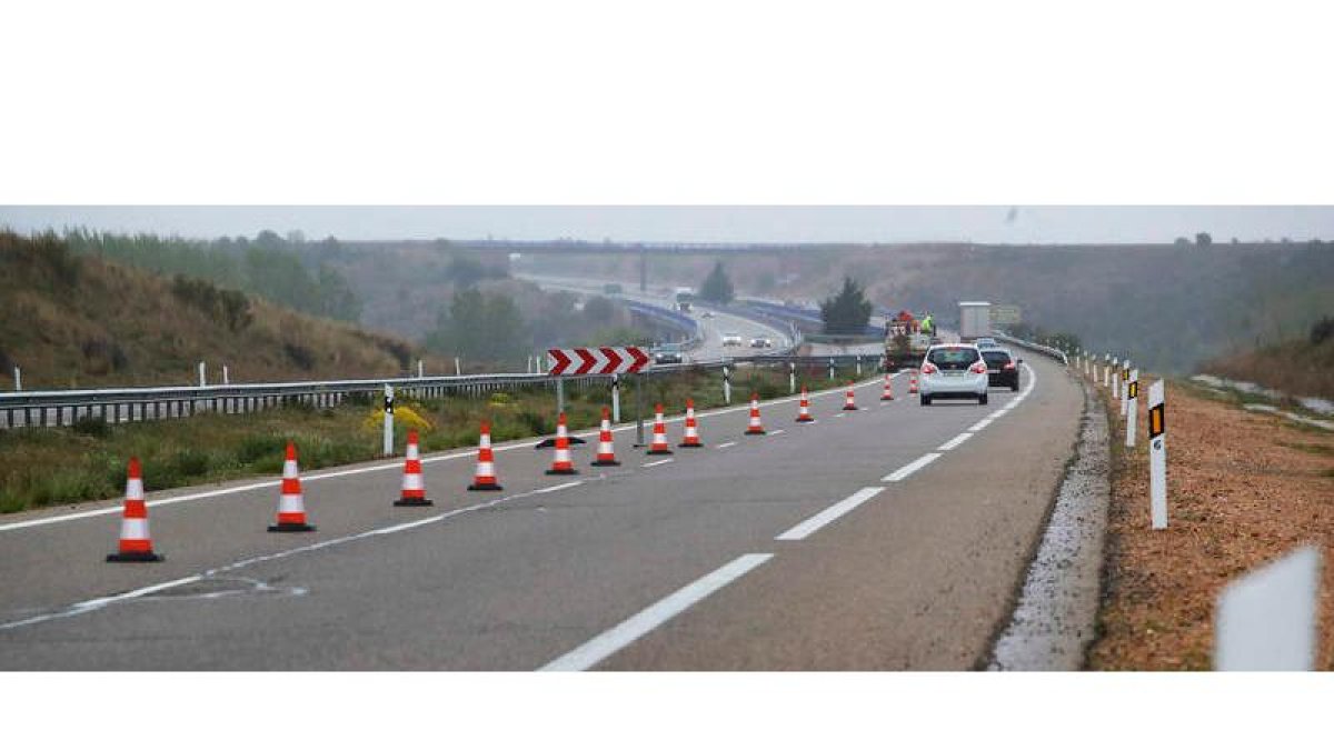 Las obras de mantenimiento y conservación de carreteras se llevaron buena parte de la adjudicación de obra pública en la provincia el año pasado. RAMIRO