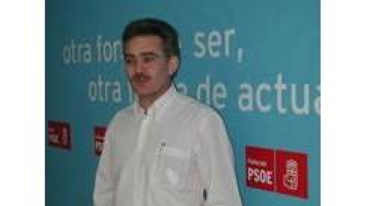 Santiago Rodríguez García, de 46 años, trabaja en la térmica de Anllares