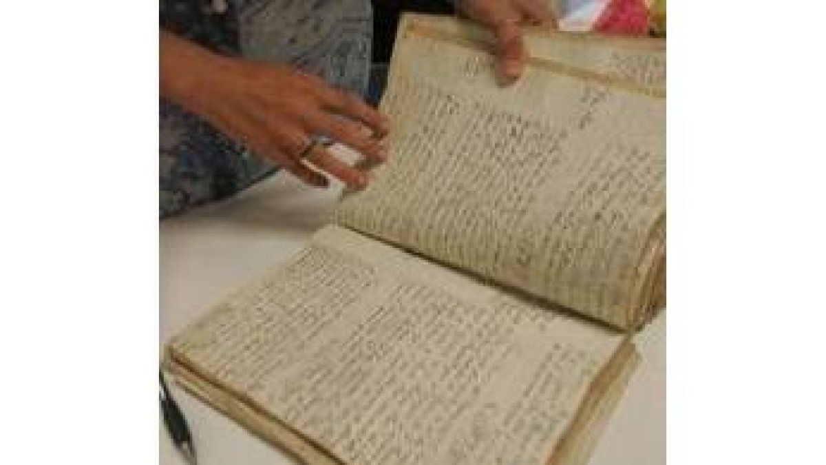 Una de las historias clínicas que se guardan en el archivo