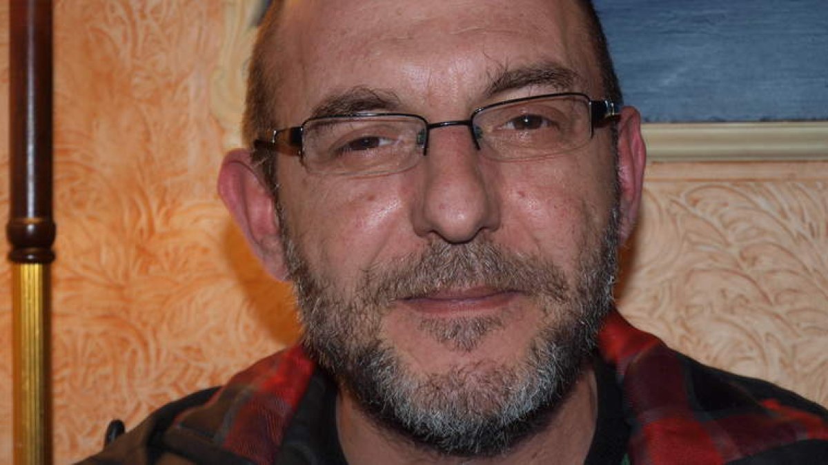 El profesor y escritor leonés Juan Miguel Alonso Vega.