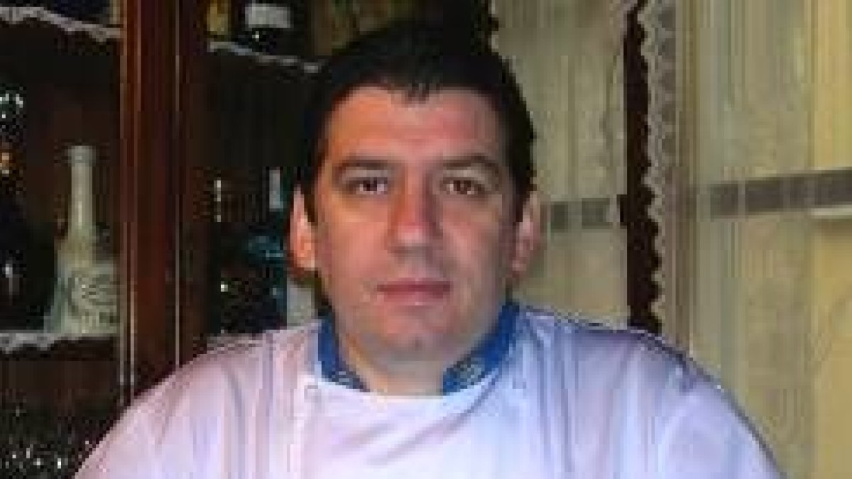 Carlos Cidón es uno de los autores del manual de platos y vinos españoles