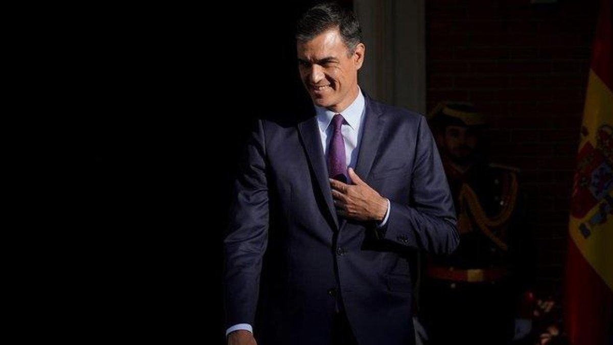 El presidente del Gobierno en funciones, el jueves en Moncloa, tras volver de la audiencia con el Rey.