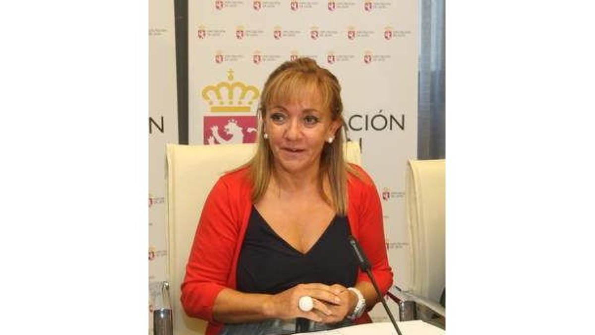 Isabel Carrasco, durante la rueda de prensa de ayer.