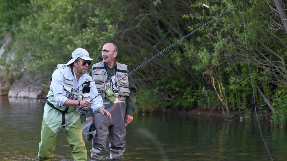 Los pescadores competirán en dos modalidades, sedal pesado y lance ligero .