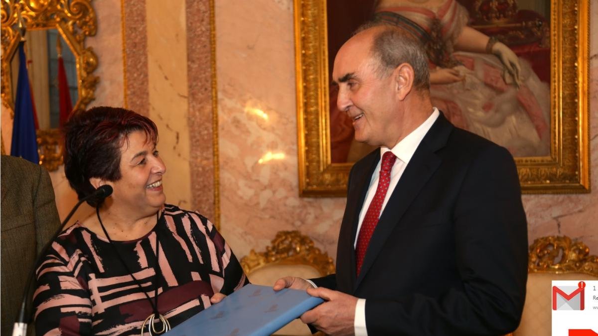 El Procurador del Común de Castilla y León, Tomás Quintana López, se reúne con la alcaldesa de Segovia, Clara Luquero