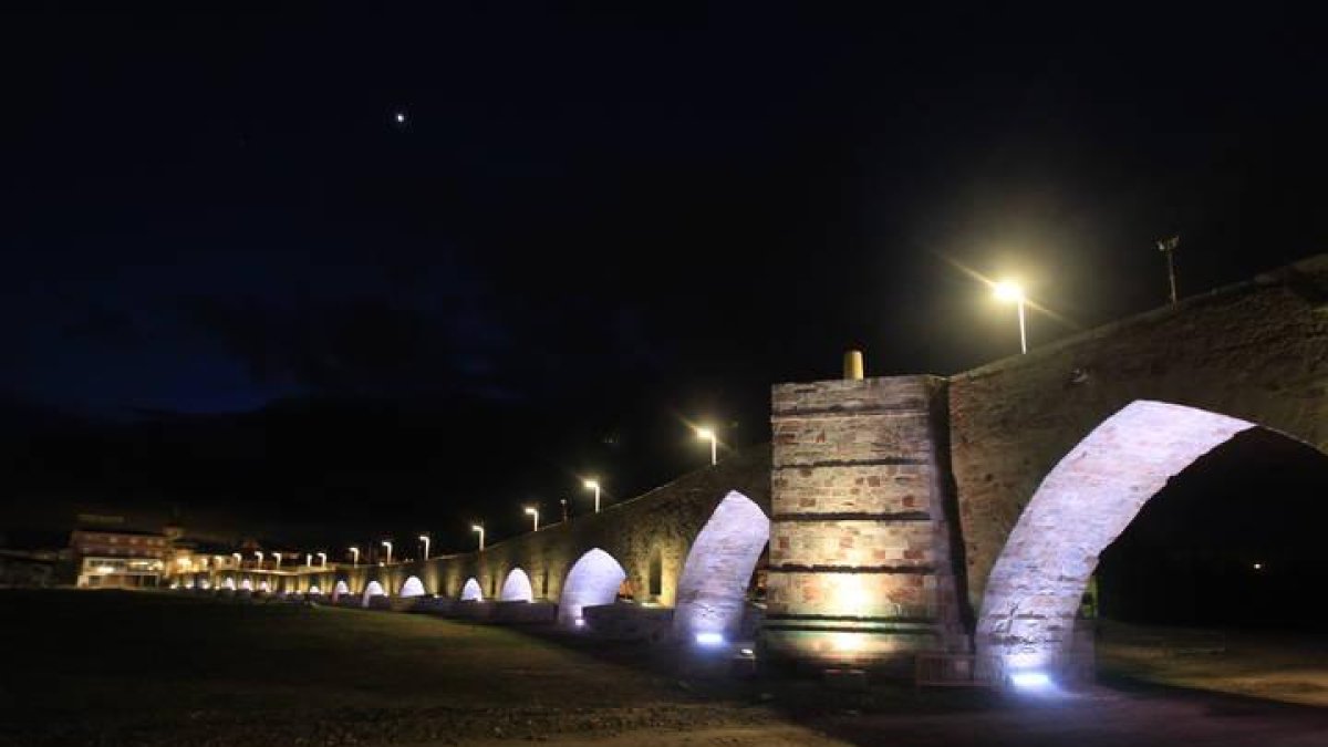 Puente de Hospital de Órbigo.