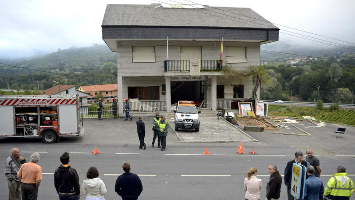 Foto de archivo del Ayuntamiento orensano de Beade, donde actuó el grupo en 2013. EFE