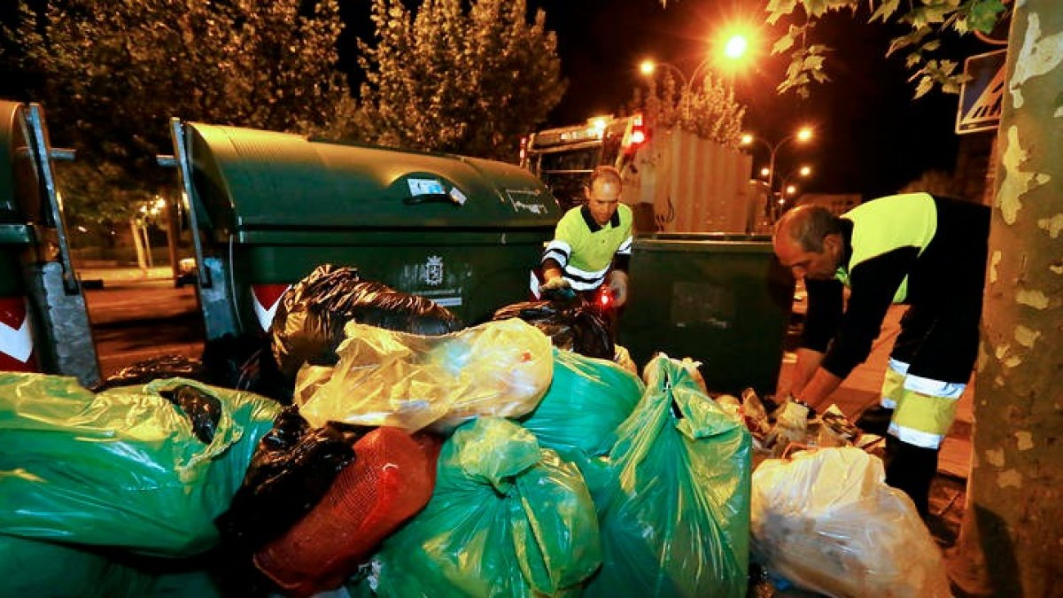 La última huelga paralizó la recogida en mayo de 2015. RAMIRO