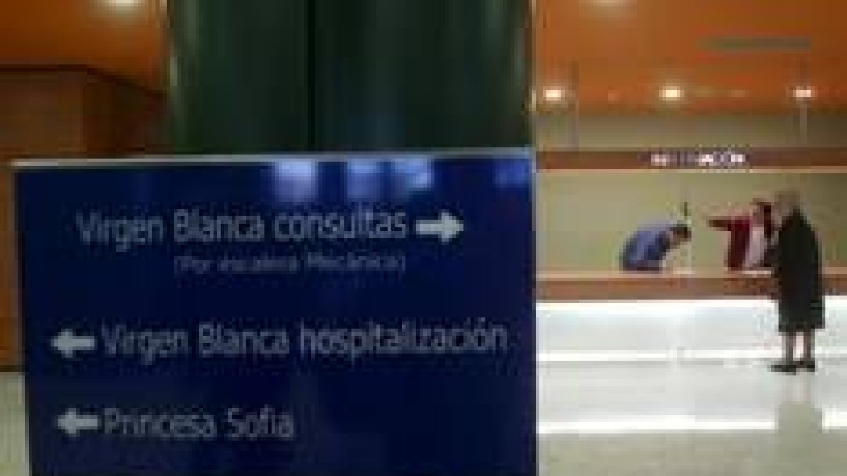 La nueva entrada permite el acceso a los dos edificios hospitalarios