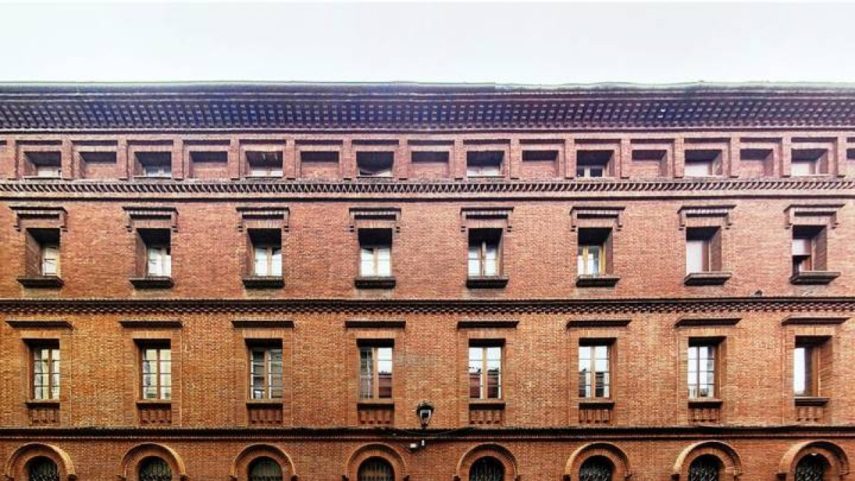 C/ Mariano Domínguez Berrueta. OVIDIO PRIETO, 2021