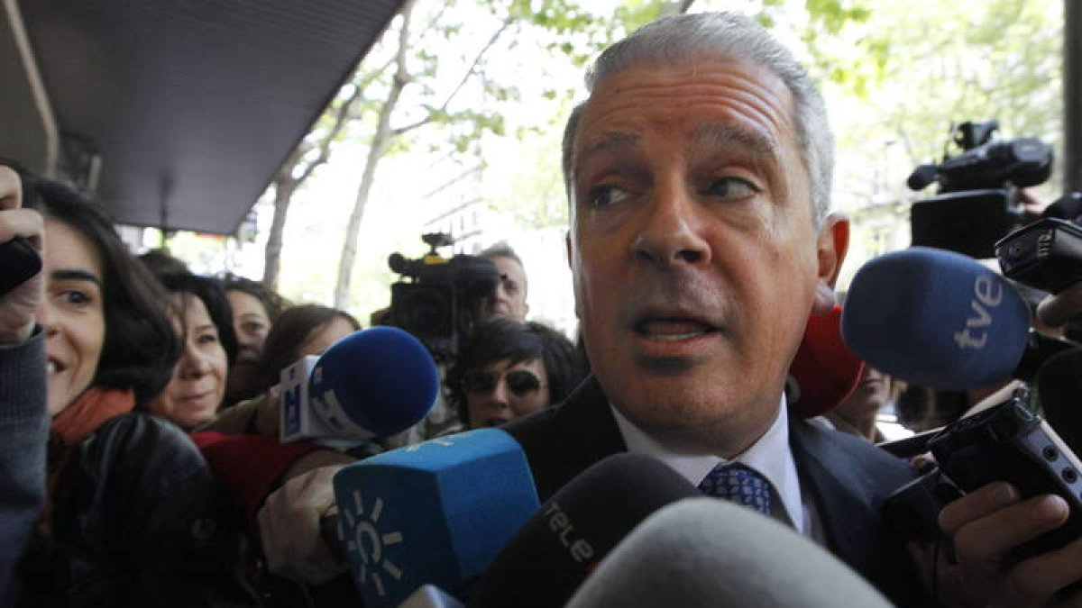 El presunto número dos de la trama Gürtel, Pablo Crespo, a su salida de la Audiencia Nacional.