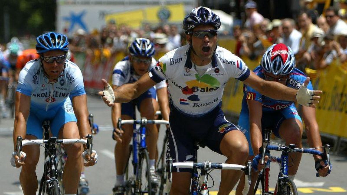 Isaac Gálvez gana la última etapa de la Volta del 2004, en Barcelona.