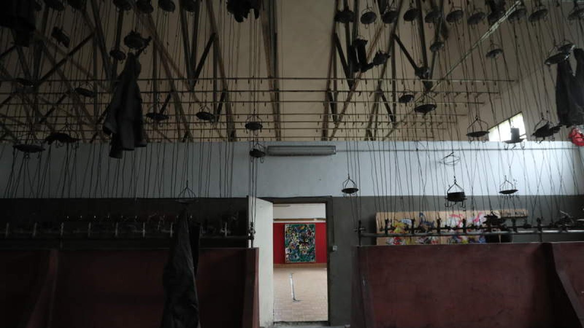 Interior del Pozo Julia en Fabero, lugar de la representación. AFB