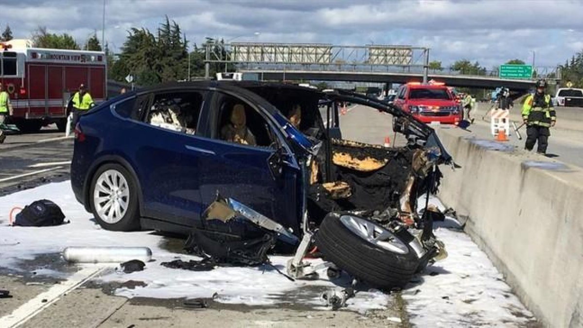 Accidente del Tesla Model X de Walter Huang el 23 de marzo de 2018.