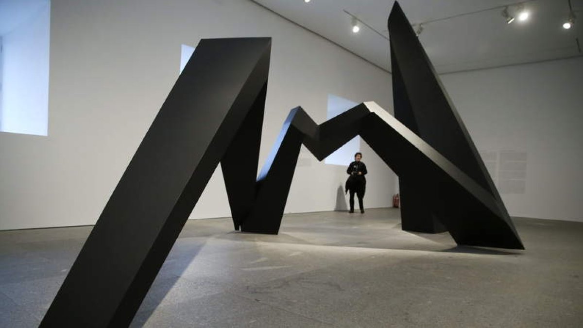 Vista de la obra ‘Serpiente de El Eco’, que forma parte de la exposición ‘El retorno de la serpiente. Mathias Goeritz’.
