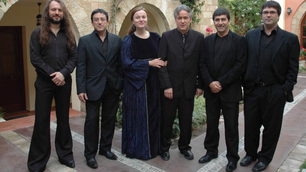 Miembros del grupo de música histórica Capella de Ministrers, que hoy actúa en el Auditorio Ciudad de León.