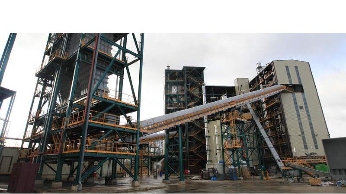 Los trabajadores de Ciuden estiman que se perderían 200 millones si se abandonan estas instalaciones de Cubillos