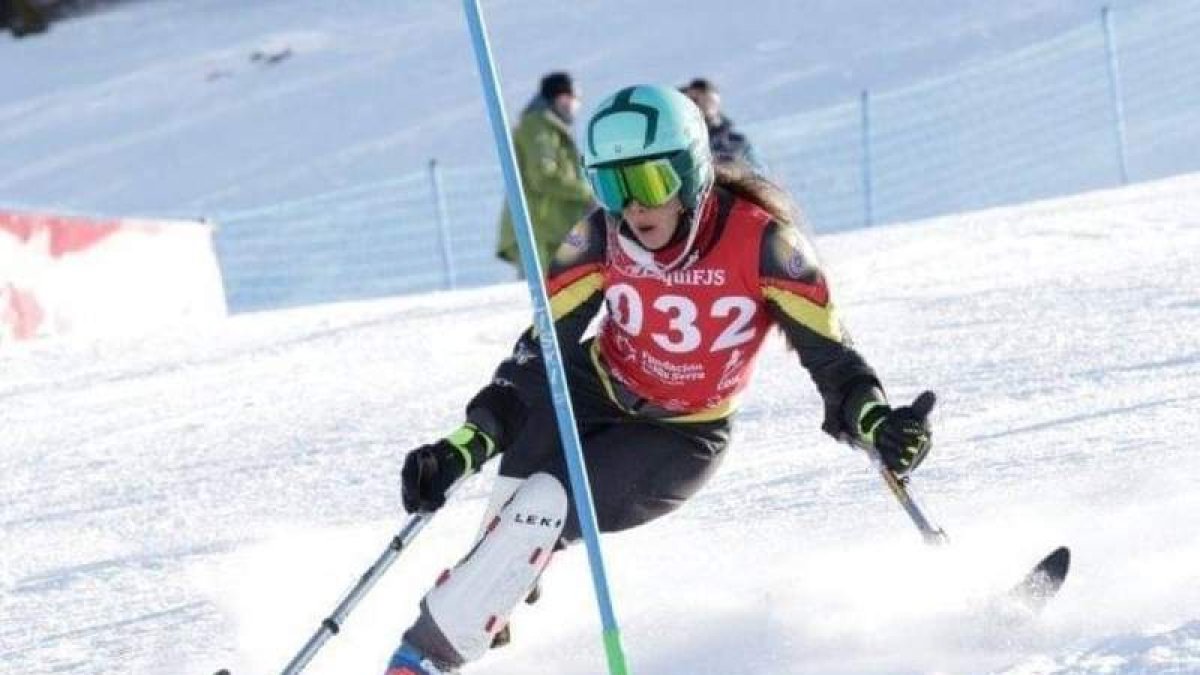 María Martín Granizo participa en el Campeonato del Mundo de Esquí Adaptado. DL