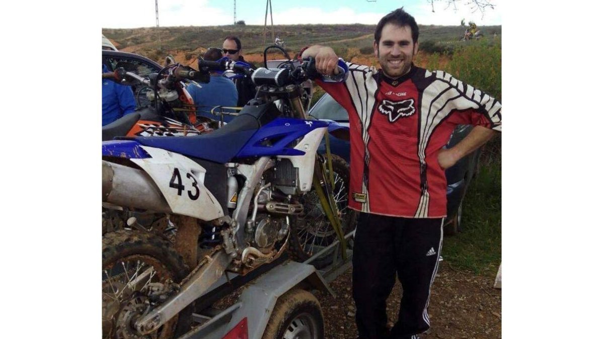 El circuito de El Sierro y sus alrededores fueron el escenario de una competición al más alto nivel en la que el local Alberto García fue segundo en aficionados.