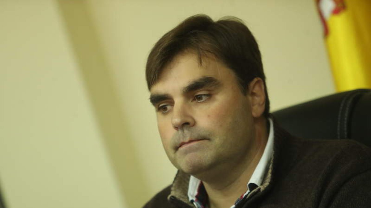 El alcalde de Cacabelos, Sergio Álvarez. L. DE LA MATA